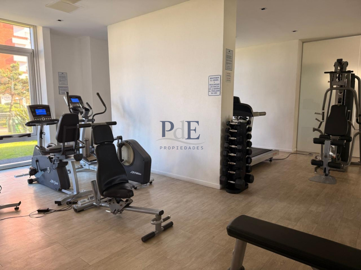 Avenida Chiverta - 3 dormitorios | Piso alto | Vista | Todos los servicios. - Imagen 42