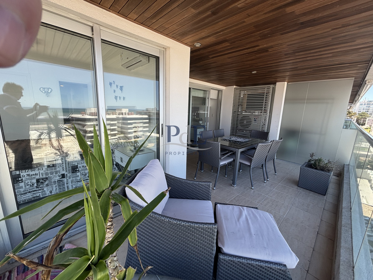 Apartamento en Venta a 50 metros de Playa Brava