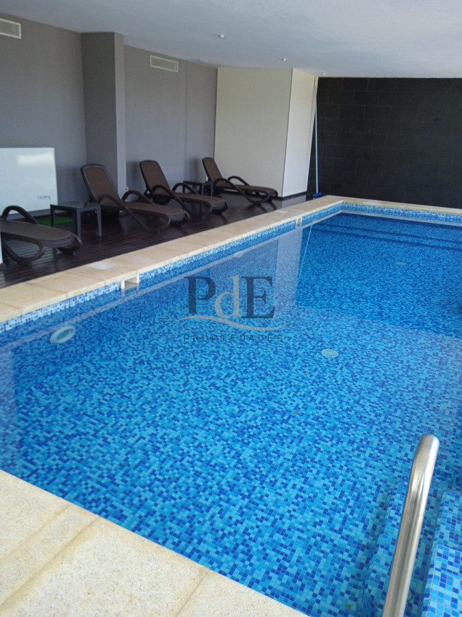 Apartamento pasante en venta en Playa Mansa - Imagen 12