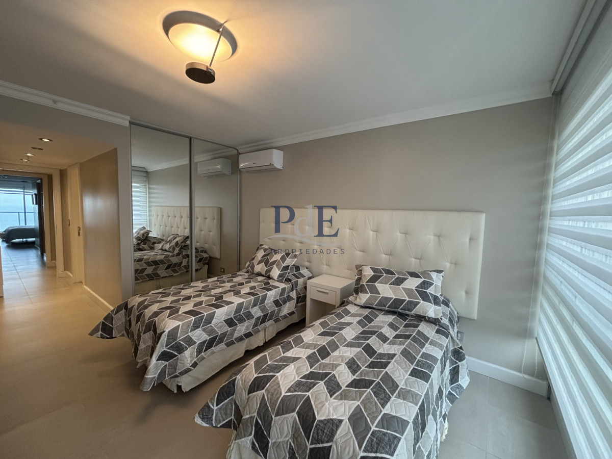 Le Parc II | Panorámico | 2D Suite + Dep. Frente al mar en Playa Brava - Imagen 19