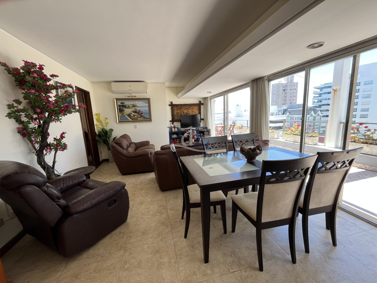 Alquiler - Apartamento Clásico con Vista al Puerto. Punta del Este. - Imagen 2