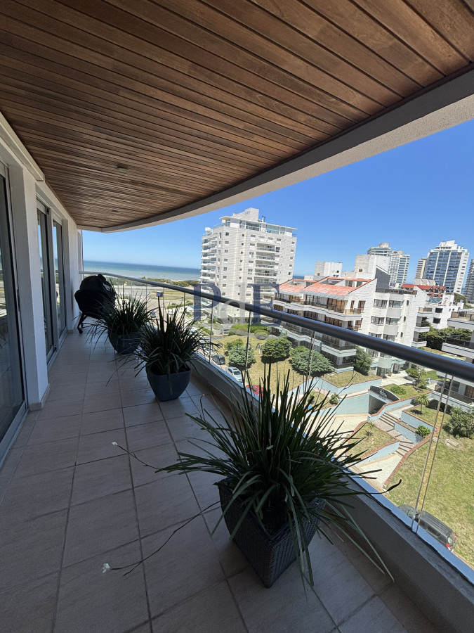 Apartamento en Venta a 50 metros de Playa Brava - Imagen 3