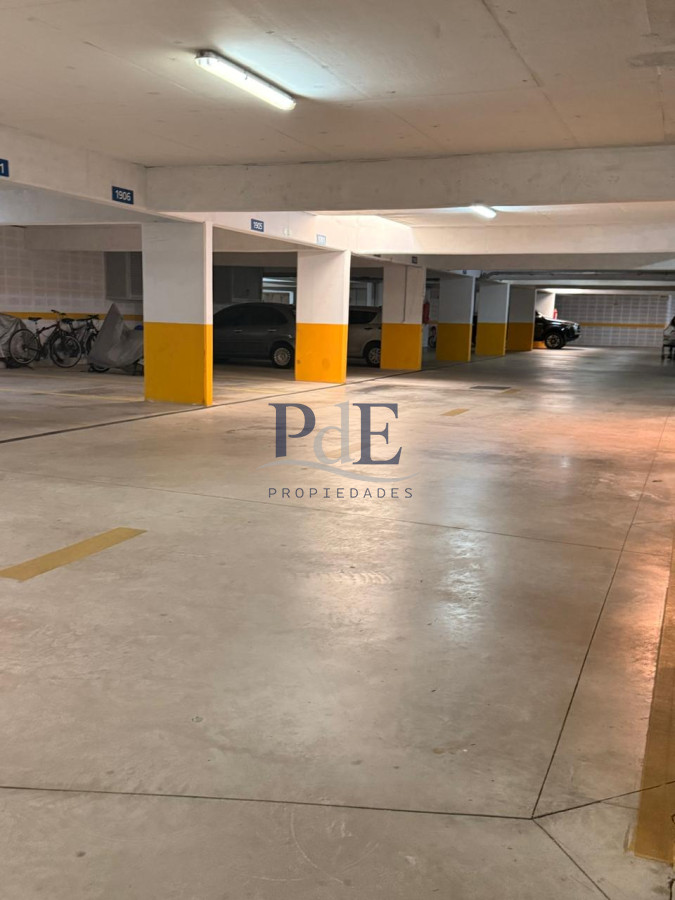 Avenida Chiverta - 3 dormitorios | Piso alto | Vista | Todos los servicios. - Imagen 41