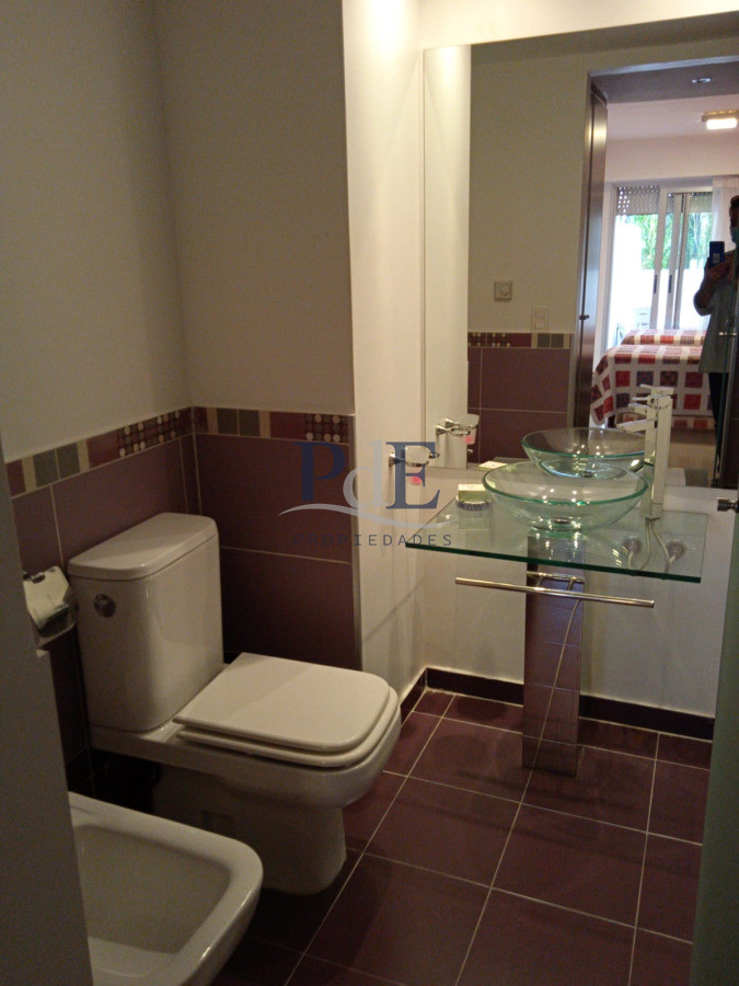 Apartamento pasante en venta en Playa Mansa - Imagen 9