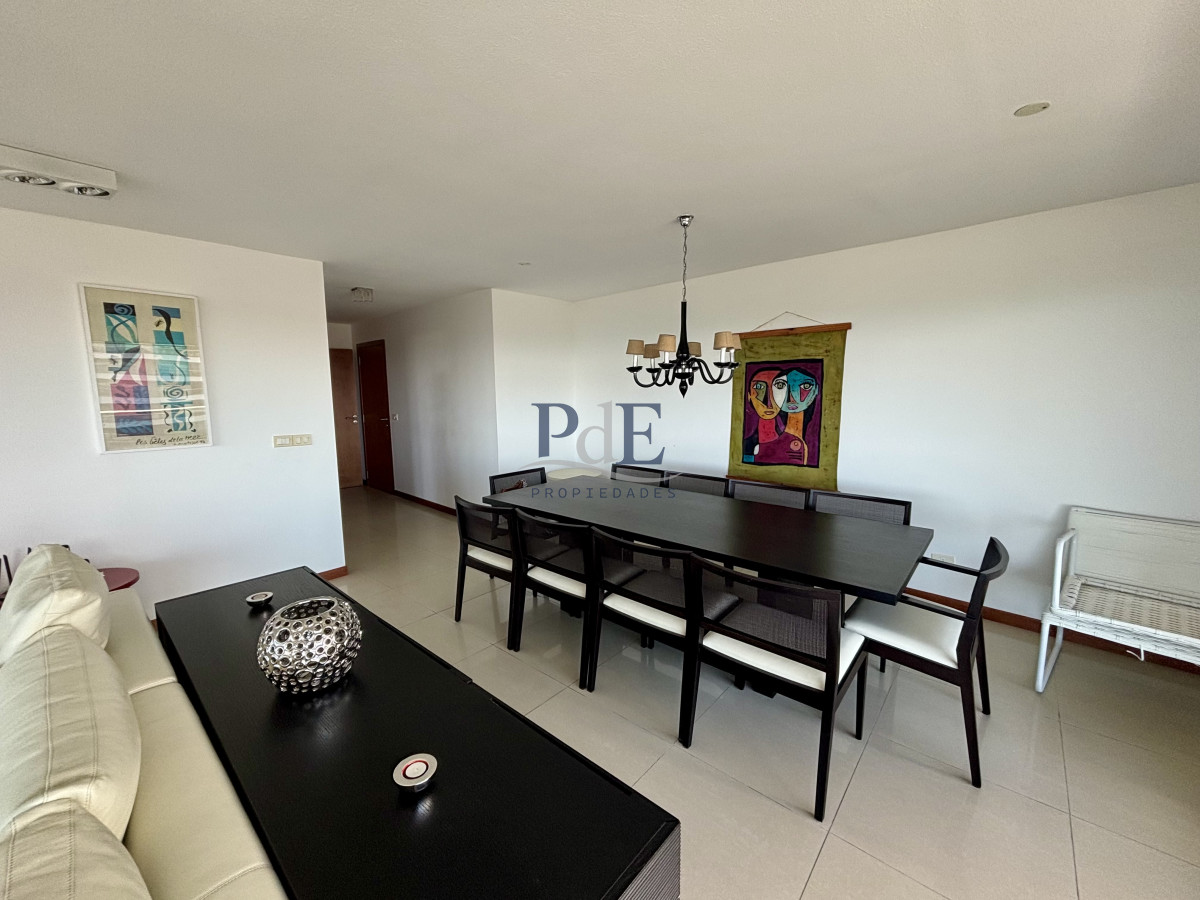 Rincón del Indio | Apartamento en venta con vista al mar | 3 suites + servicio