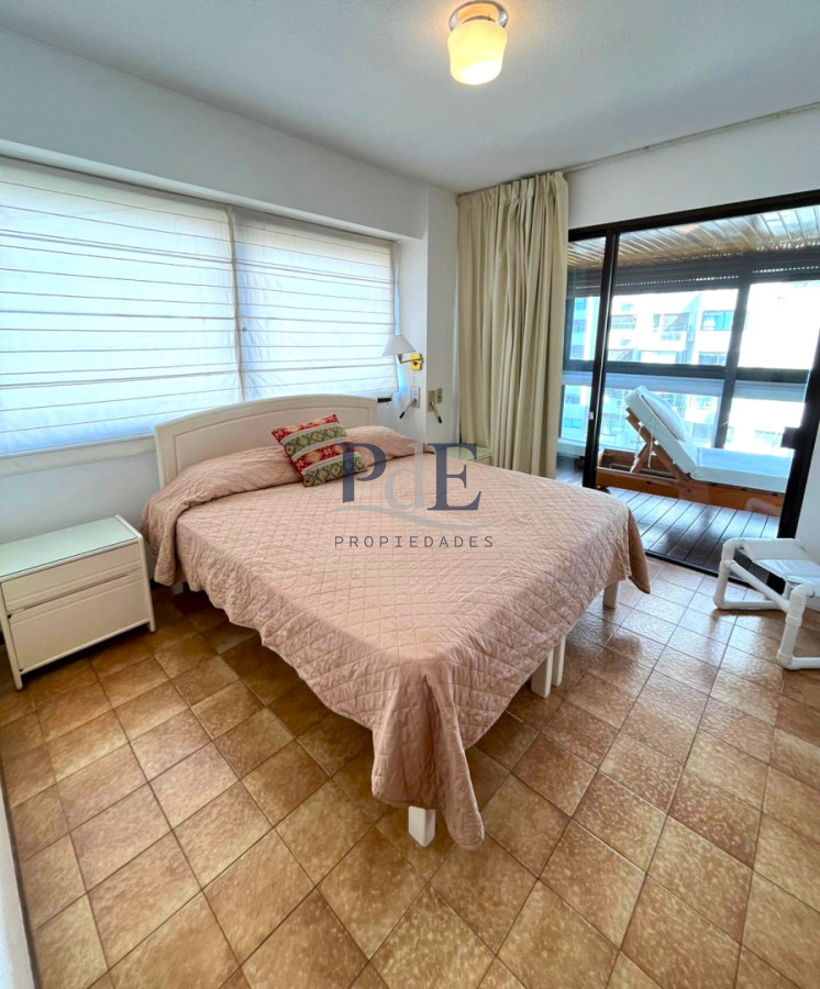 Parada 1 de Playa Brava, frente a Los Dedos | 2 dorm y 2 baños | Venta - Imagen 6