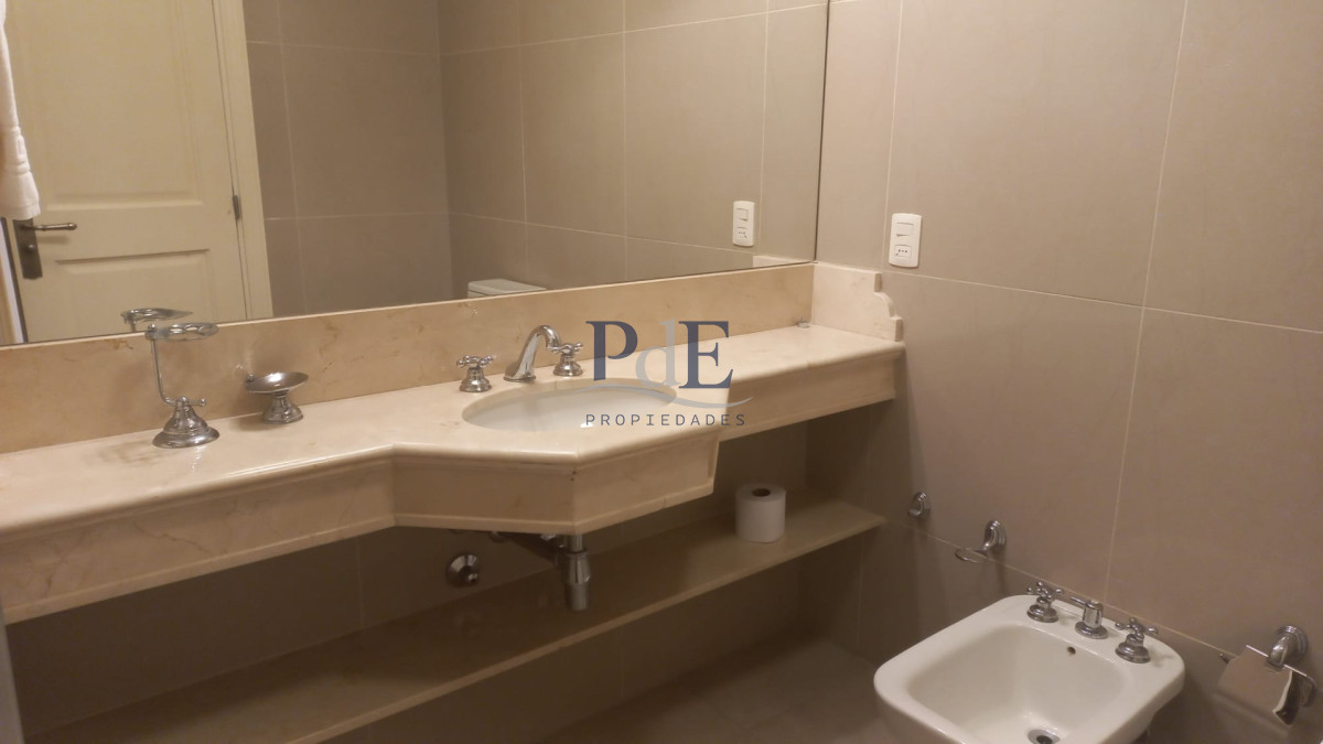 Excelente PentHouse en venta, en una de las zonas mas codiciadas de Punta del Este!!!! - Imagen 33