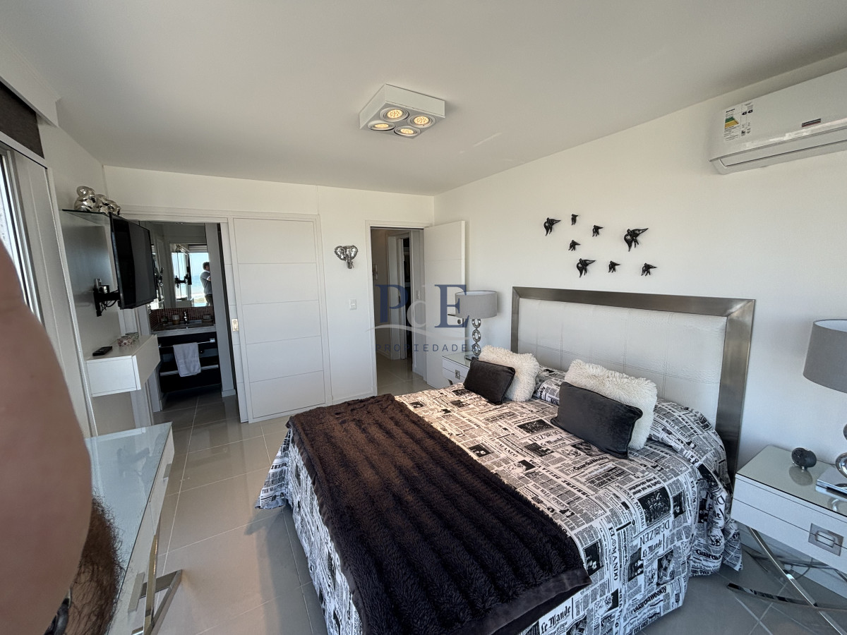 Apartamento en Venta a 50 metros de Playa Brava - Imagen 10