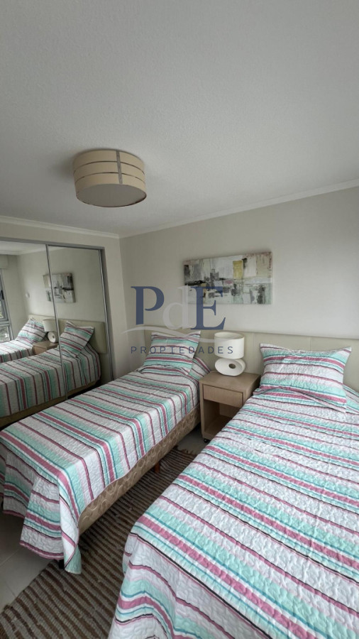 Apartamento en alquiler temporario en Ocean Drive II - Imagen 2