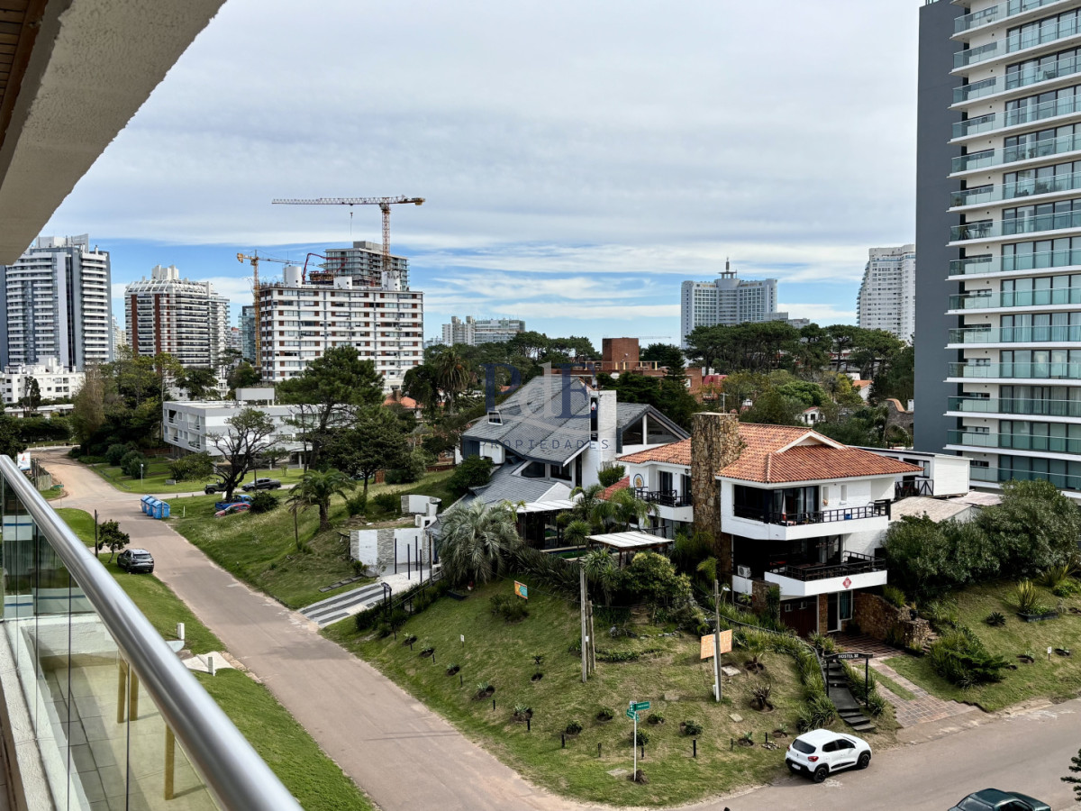 Venta de apartamento en Icon Brava Tower · Punta del Este. - Imagen 1