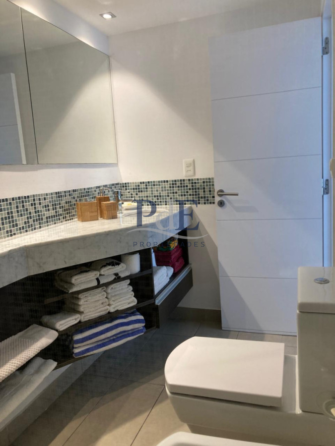 Apartamento en alquiler temporario en Icon Brava - Imagen 2