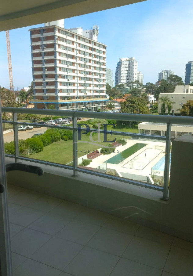 Apartamento en venta en Edificio Forest Tower I - Imagen 1