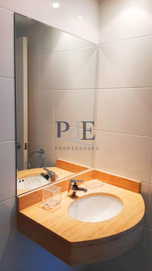 Apartamento sobre Avenida Chiverta 2 dormitorios y 2 baños. Punta del Este - Imagen 7