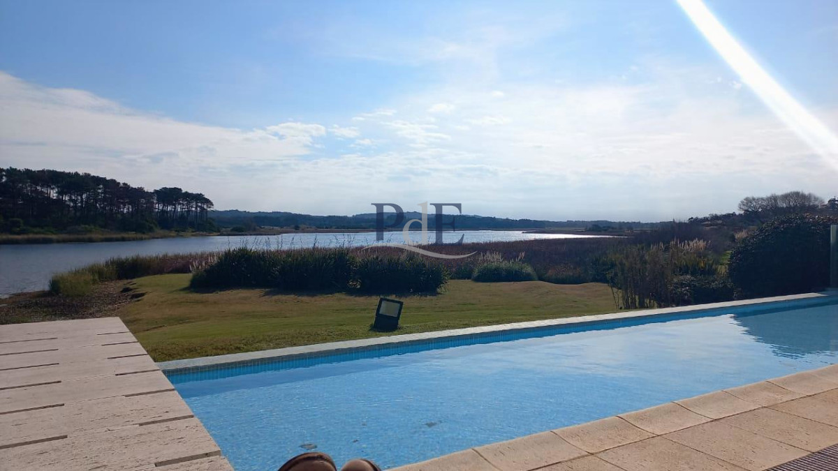 Espectacular departamento con vista al mar y a la laguna. - Imagen 6