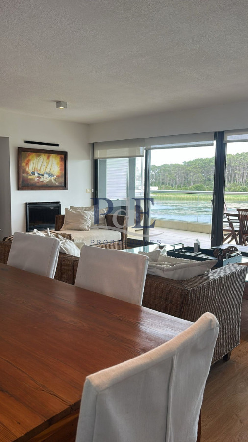 Espectacular departamento con vista al mar y a la laguna. - Imagen 25