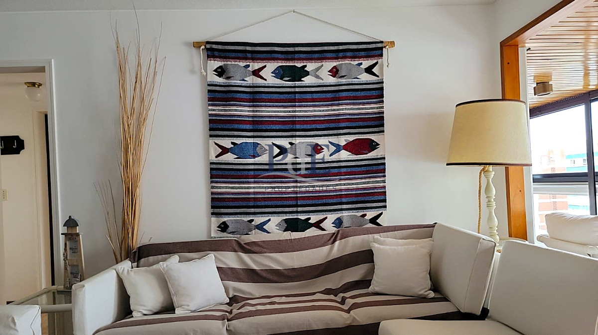 Apartamento en Edificio Parquemar - Imagen 2