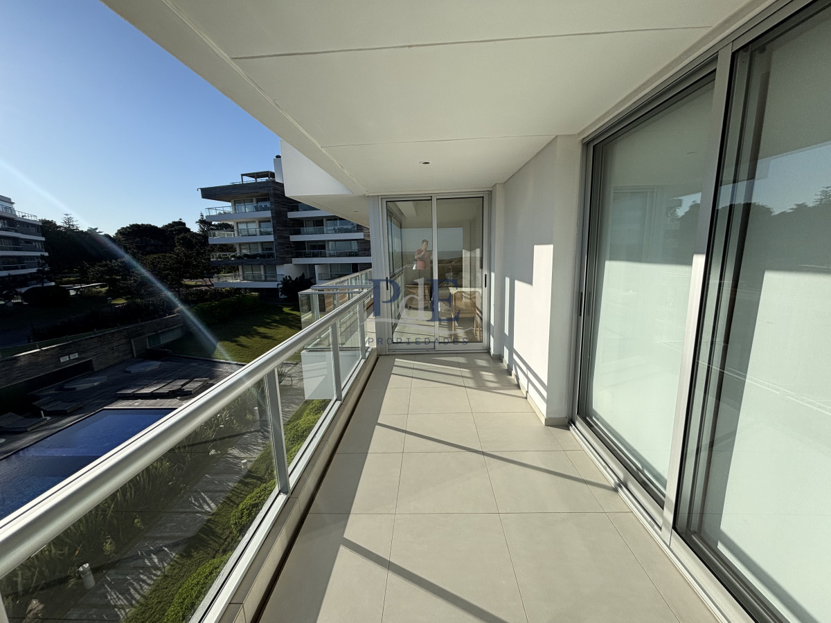 Importante apartamento frente al mar, primera línea. Playa Brava - Imagen 7