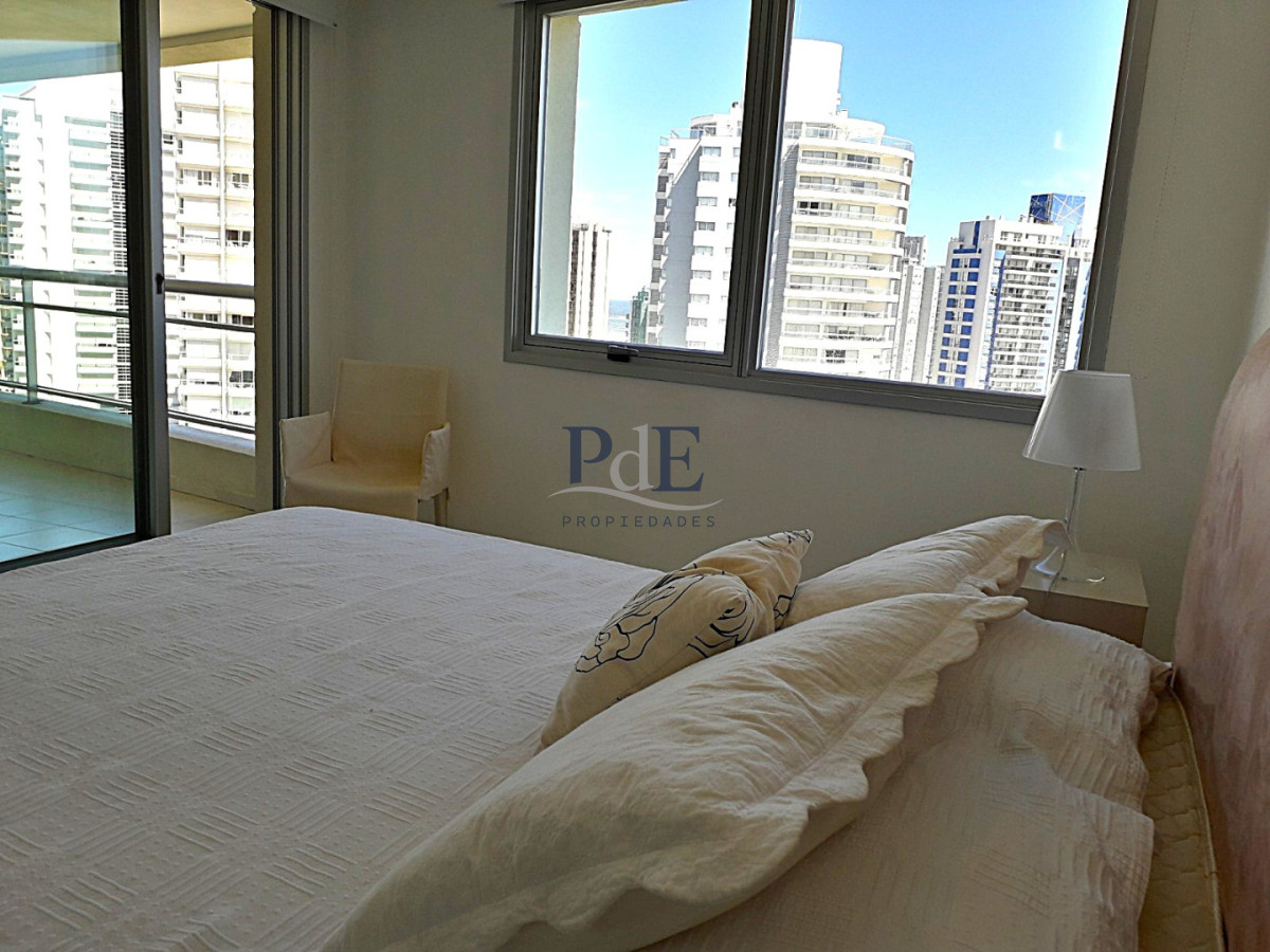 Amplio apartamento en alquiler temporario - Imagen 7