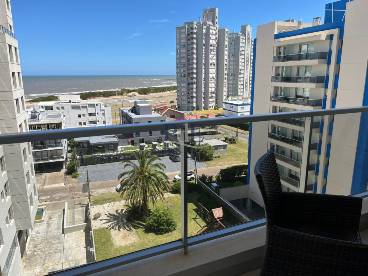 Apartamento a dos cuadras de Playa Brava - Imagen 4