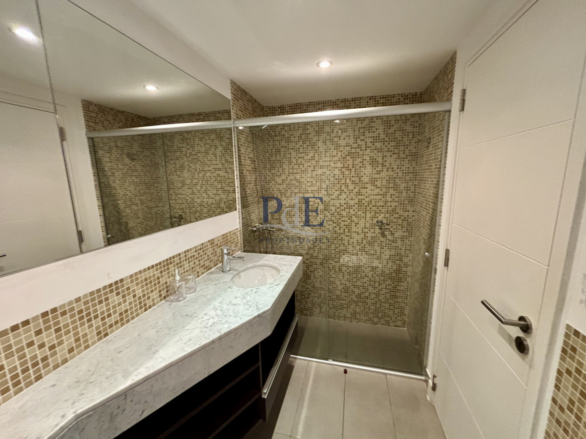 A pasos del mar apartamento disponible en alquiler ANUAL! - Imagen 20