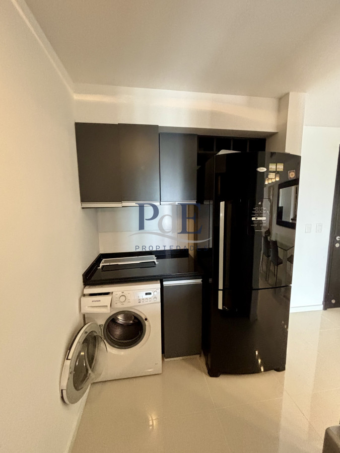 A pasos del mar apartamento disponible en alquiler ANUAL! - Imagen 9