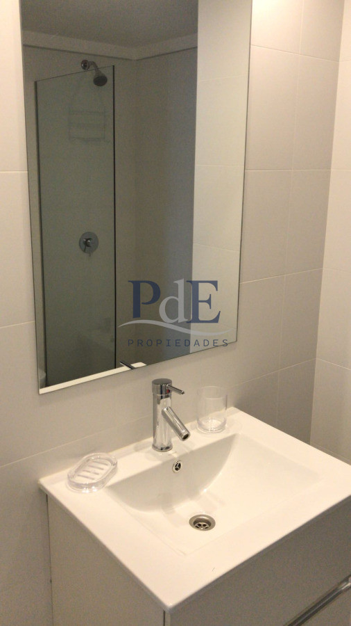 Playa Brava, apartamento 2 dormitorios con 2 baños con servicios  - Imagen 19