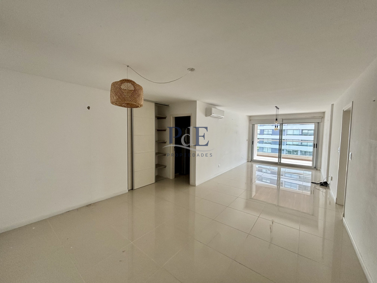 Venta de apartamento en Icon Brava Tower · Punta del Este. - Imagen 4