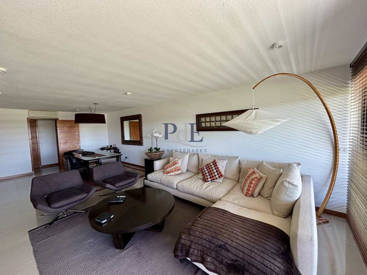 Dúplex tipo casa frente al mar | 3 suites + dependencia | Barbacoa cerrada privada - Imagen 29