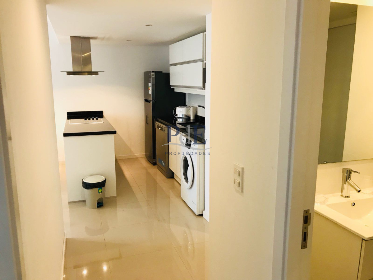 Playa Brava, apartamento 2 dormitorios con 2 baños con servicios  - Imagen 6