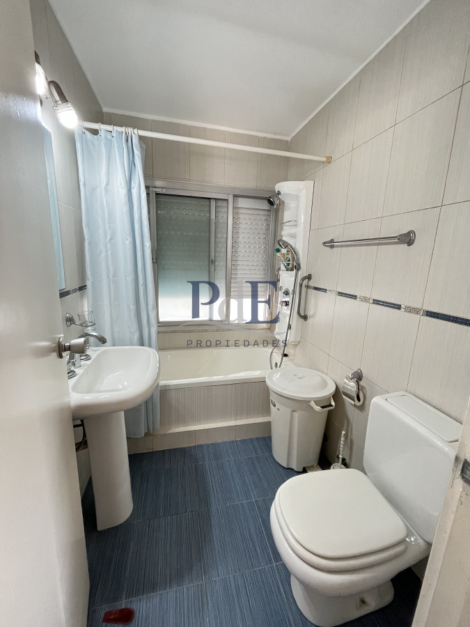 Alquiler - Apartamento Clásico con Vista al Puerto. Punta del Este. - Imagen 9