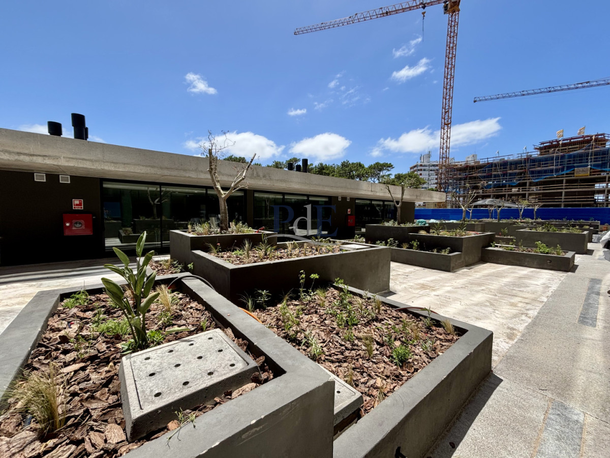 TORRES DEL ESTE | 2 dorm 2 baños desarrollo de lujo en Av. Chiverta, Punta del Este - Imagen 53