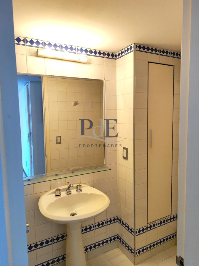 Apartamento con Vista a Playa Brava - Imagen 11