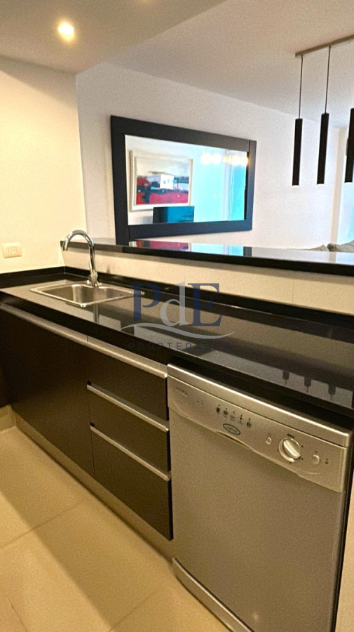 Apartamento en venta sobre Av. Chiverta | Punta del Este - Imagen 2