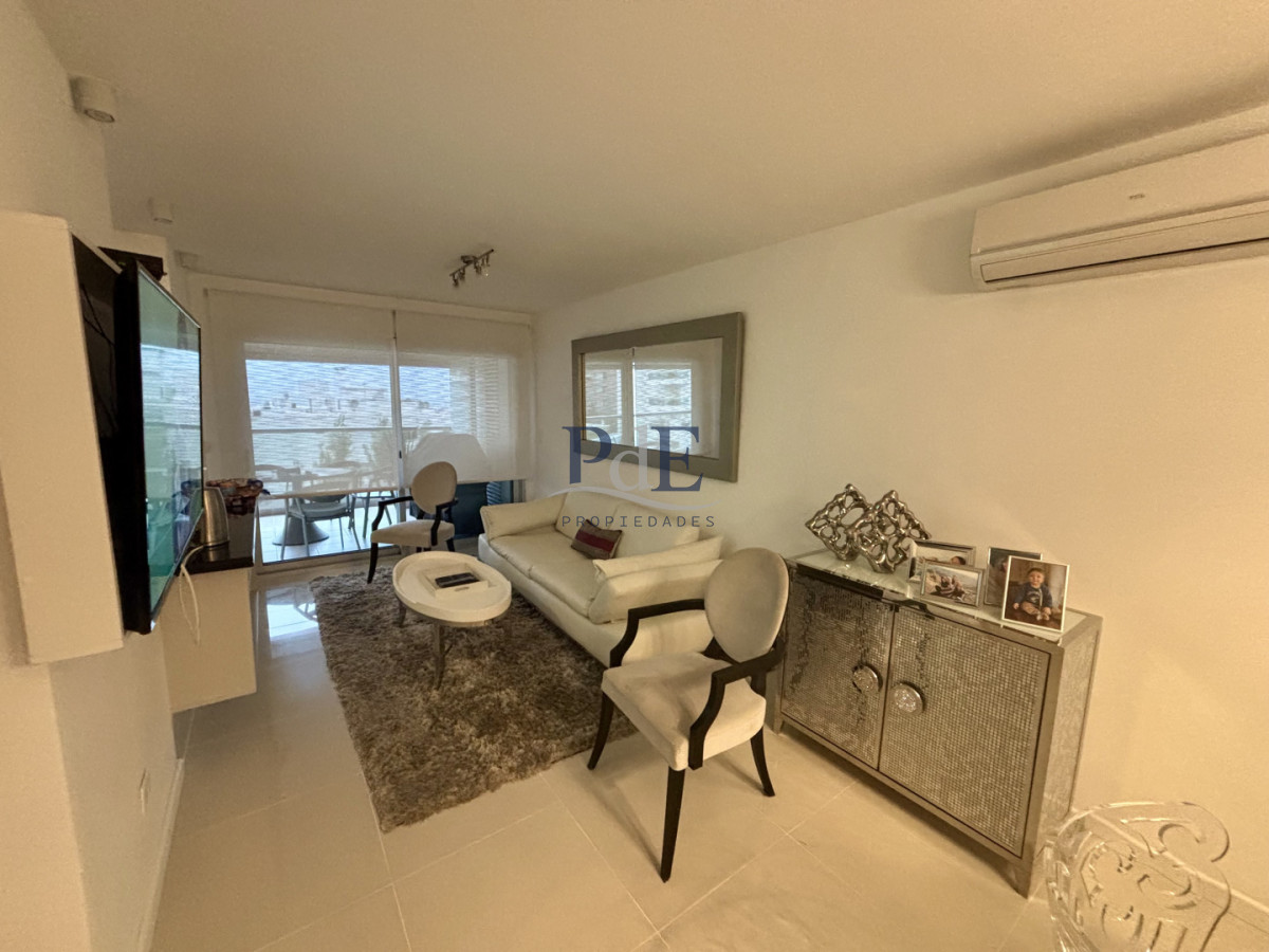 Apartamento en alquiler, 1ª quincena de enero | Parada 6, Playa Brava - Imagen 1