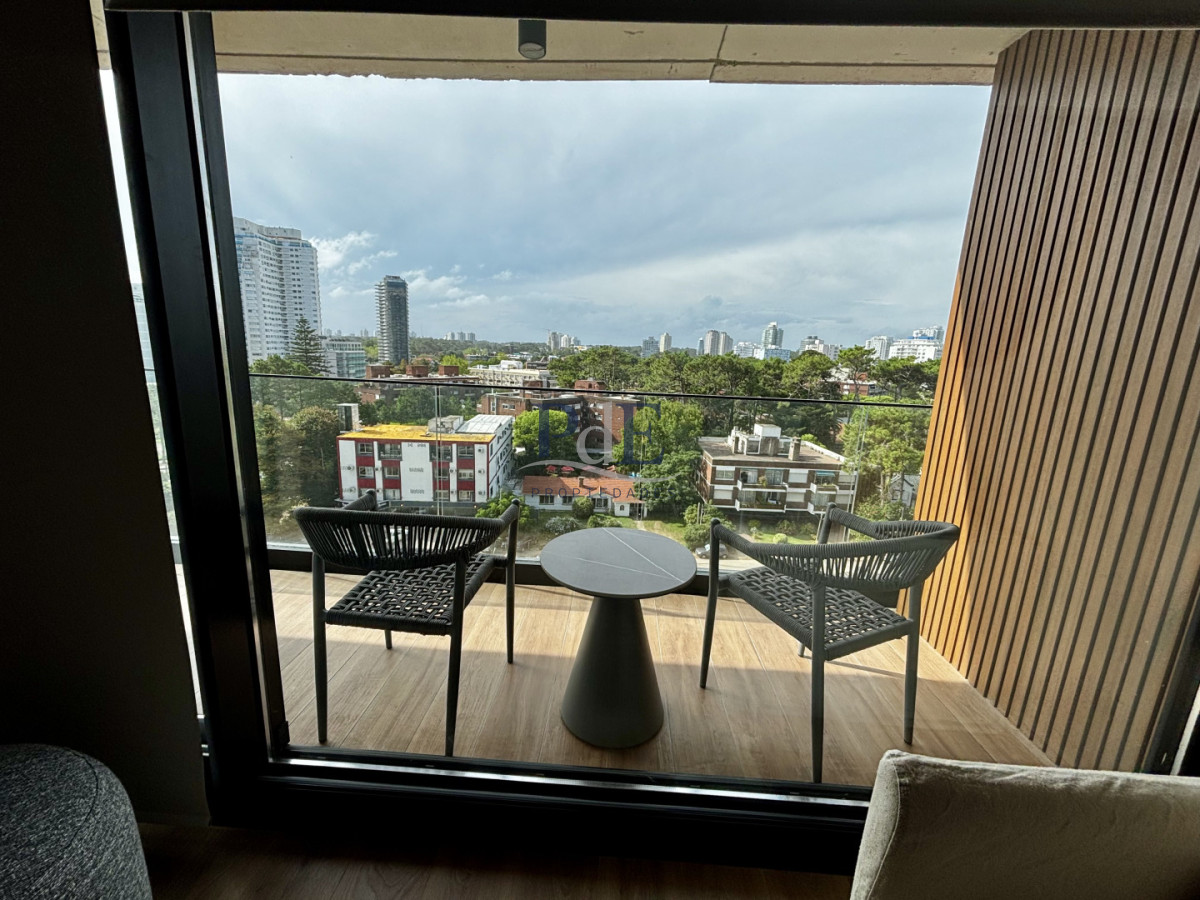 TORRES DEL ESTE | 2 dorm 2 baños desarrollo de lujo en Av. Chiverta, Punta del Este