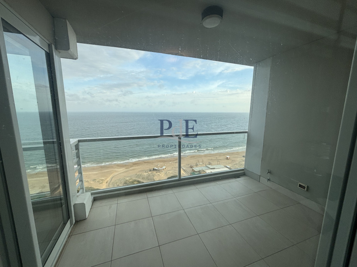 Le Parc II | Panorámico | 2D Suite + Dep. Frente al mar en Playa Brava - Imagen 2