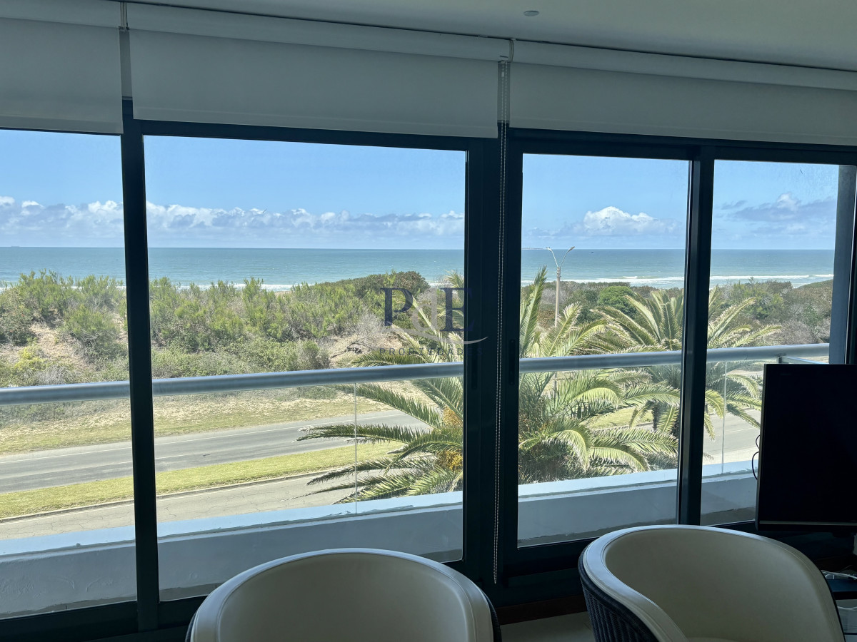 Rincón del Indio | Apartamento en venta con vista al mar | 3 suites + servicio - Imagen 1