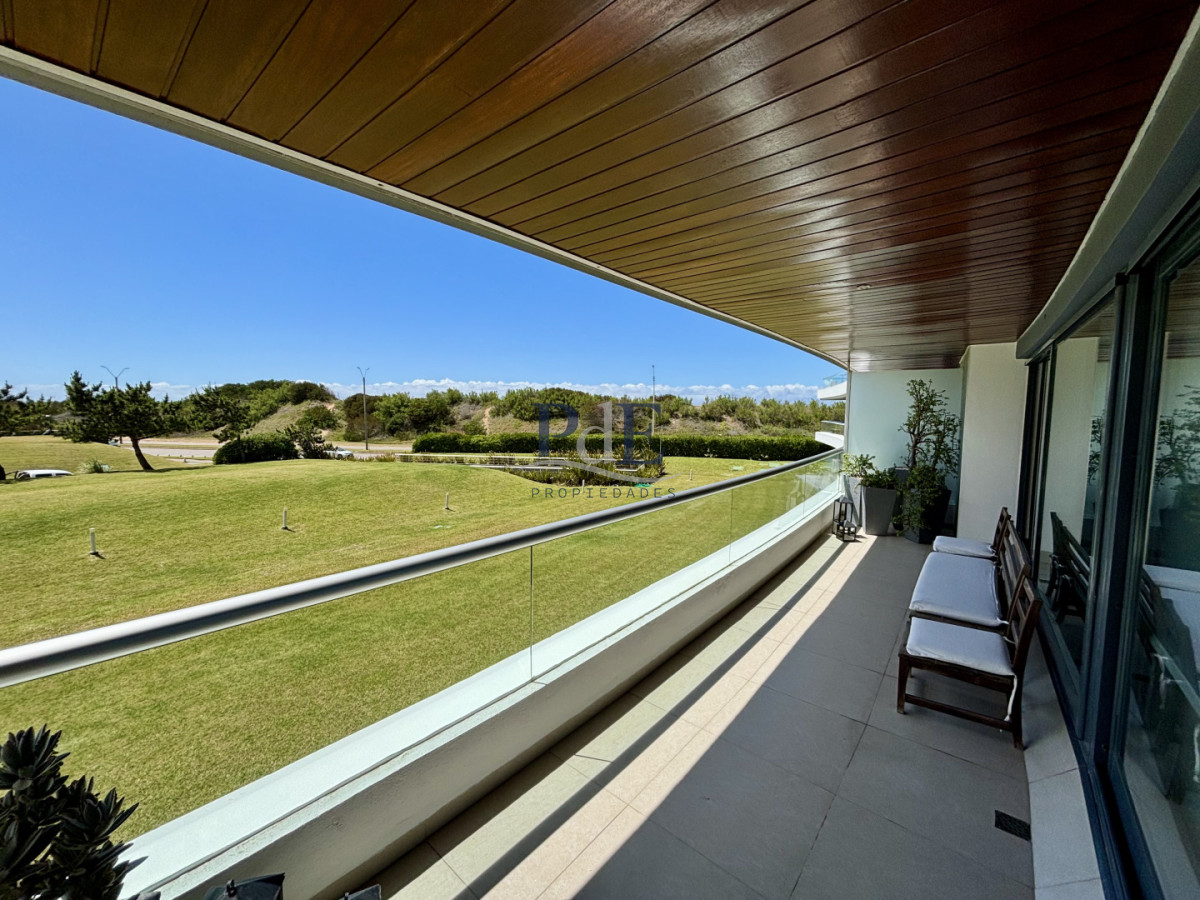 Dúplex tipo casa frente al mar | 3 suites + dependencia | Barbacoa cerrada privada - Imagen 27