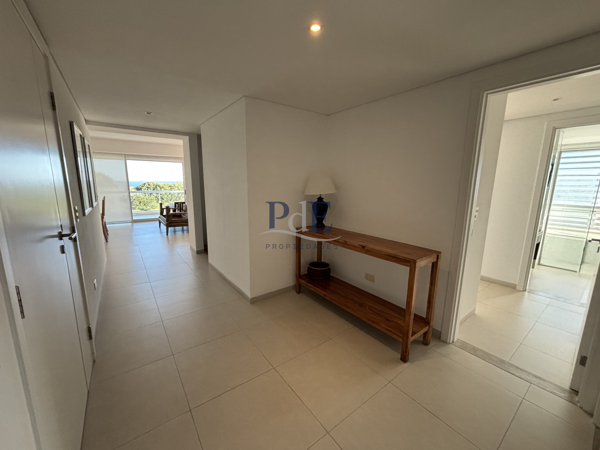 Importante apartamento frente al mar, primera línea. Playa Brava - Imagen 9