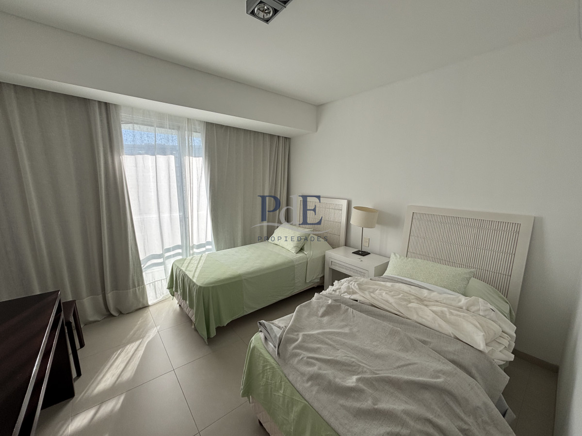 Importante apartamento frente al mar, primera línea. Playa Brava - Imagen 19