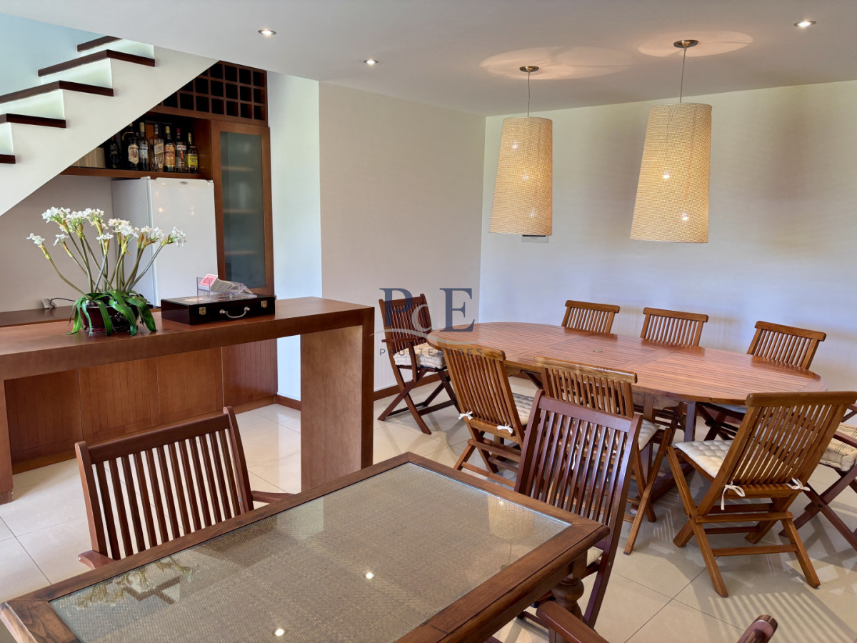 Dúplex tipo casa frente al mar | 3 suites + dependencia | Barbacoa cerrada privada - Imagen 8