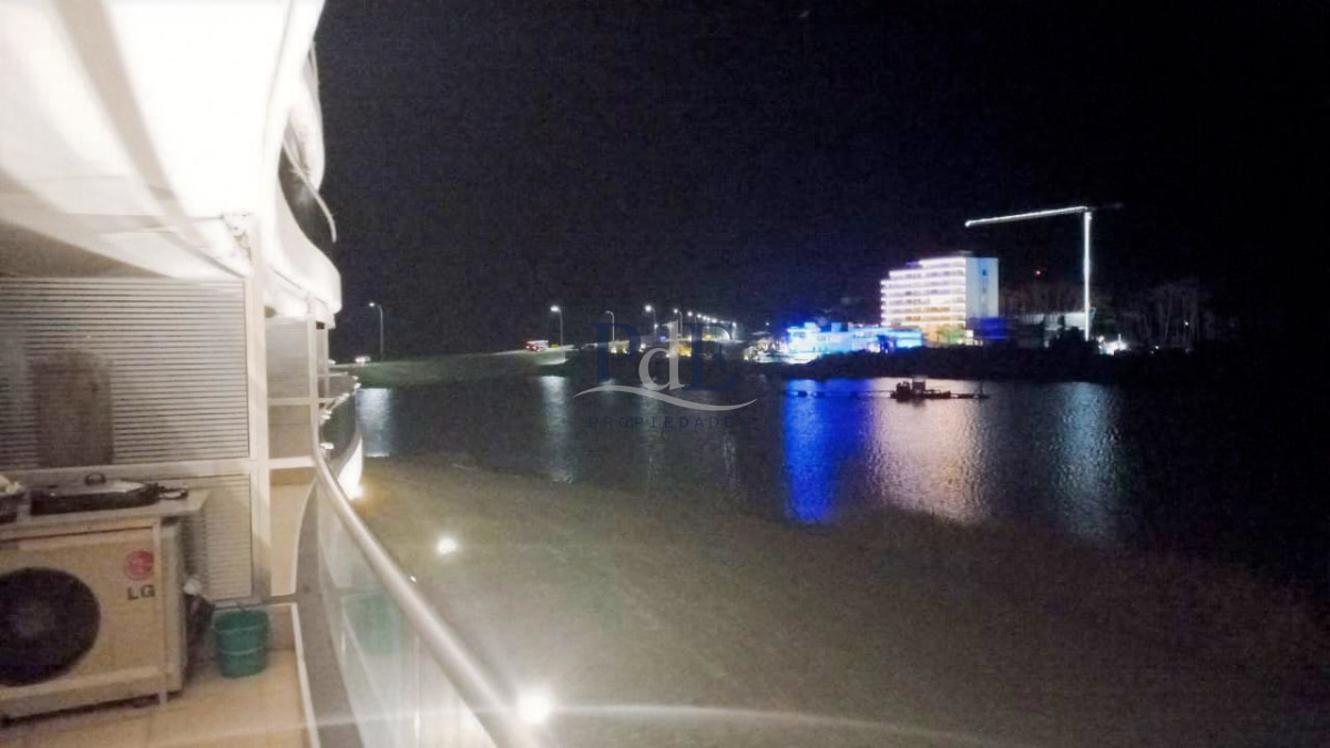 Espectacular departamento con vista al mar y a la laguna. - Imagen 7