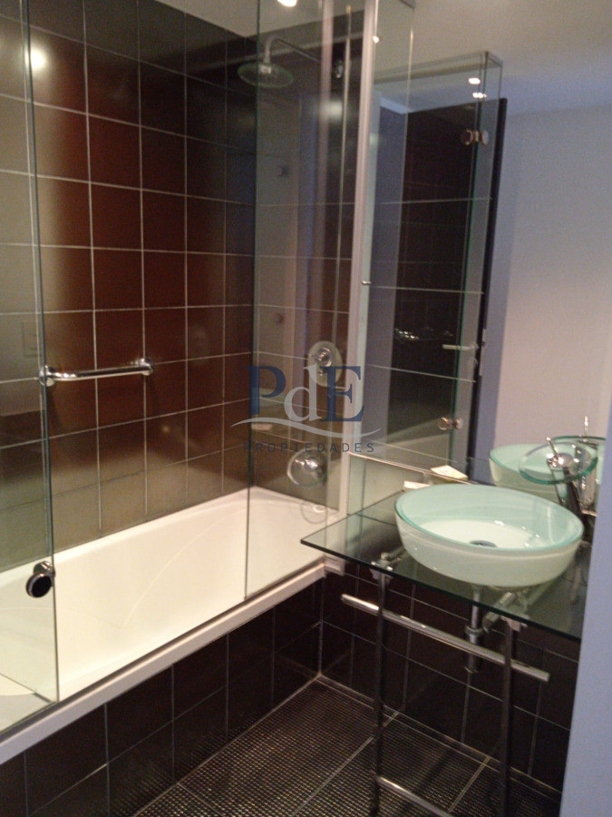 Apartamento pasante en venta en Playa Mansa - Imagen 13