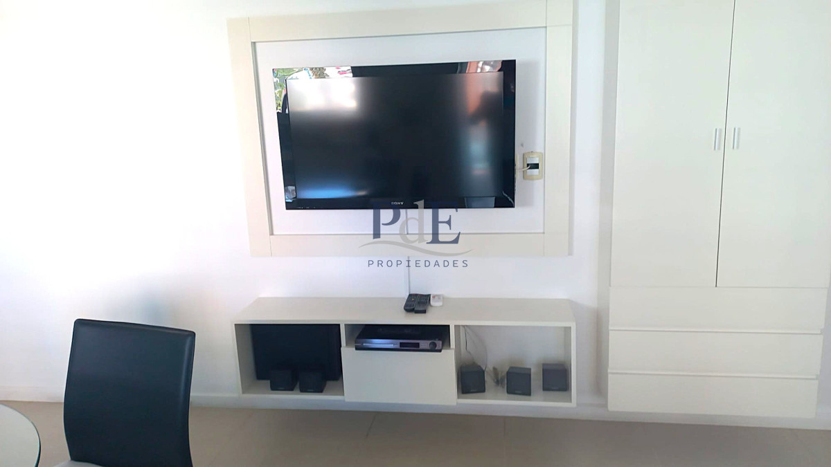 Apartamento sobre Avenida Chiverta 2 dormitorios y 2 baños. Punta del Este - Imagen 12