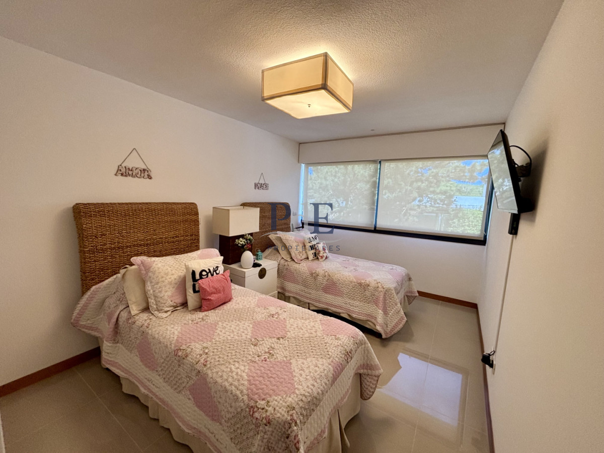 Dúplex tipo casa frente al mar | 3 suites + dependencia | Barbacoa cerrada privada - Imagen 24