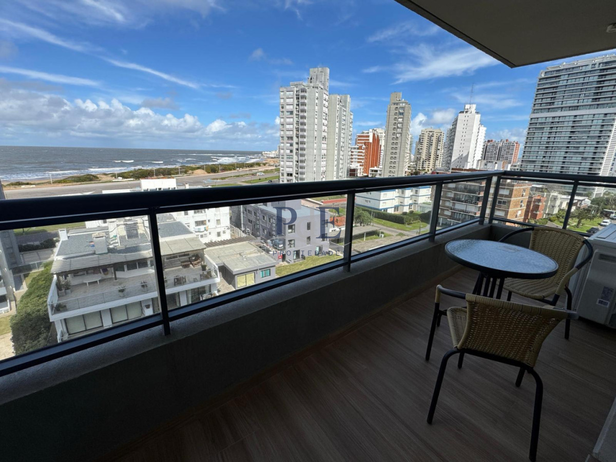 Apartamento en venta de 2 dormitorios | Parada 3 de Playa Brava | Punta del Este