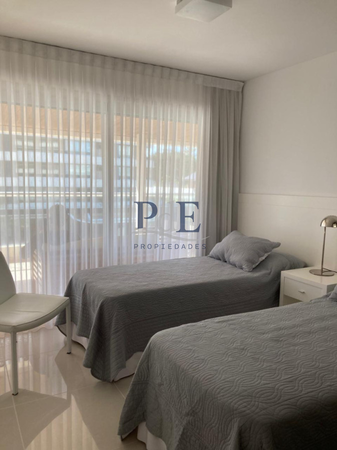 Apartamento en alquiler temporario en Icon Brava - Imagen 7