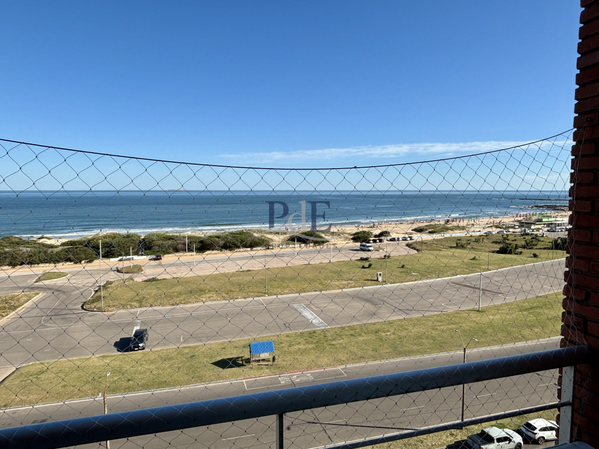 Apartamento Alquiler | Zona exclusiva de Punta del Este | Vista al mar 2D 5 personas - Imagen 2