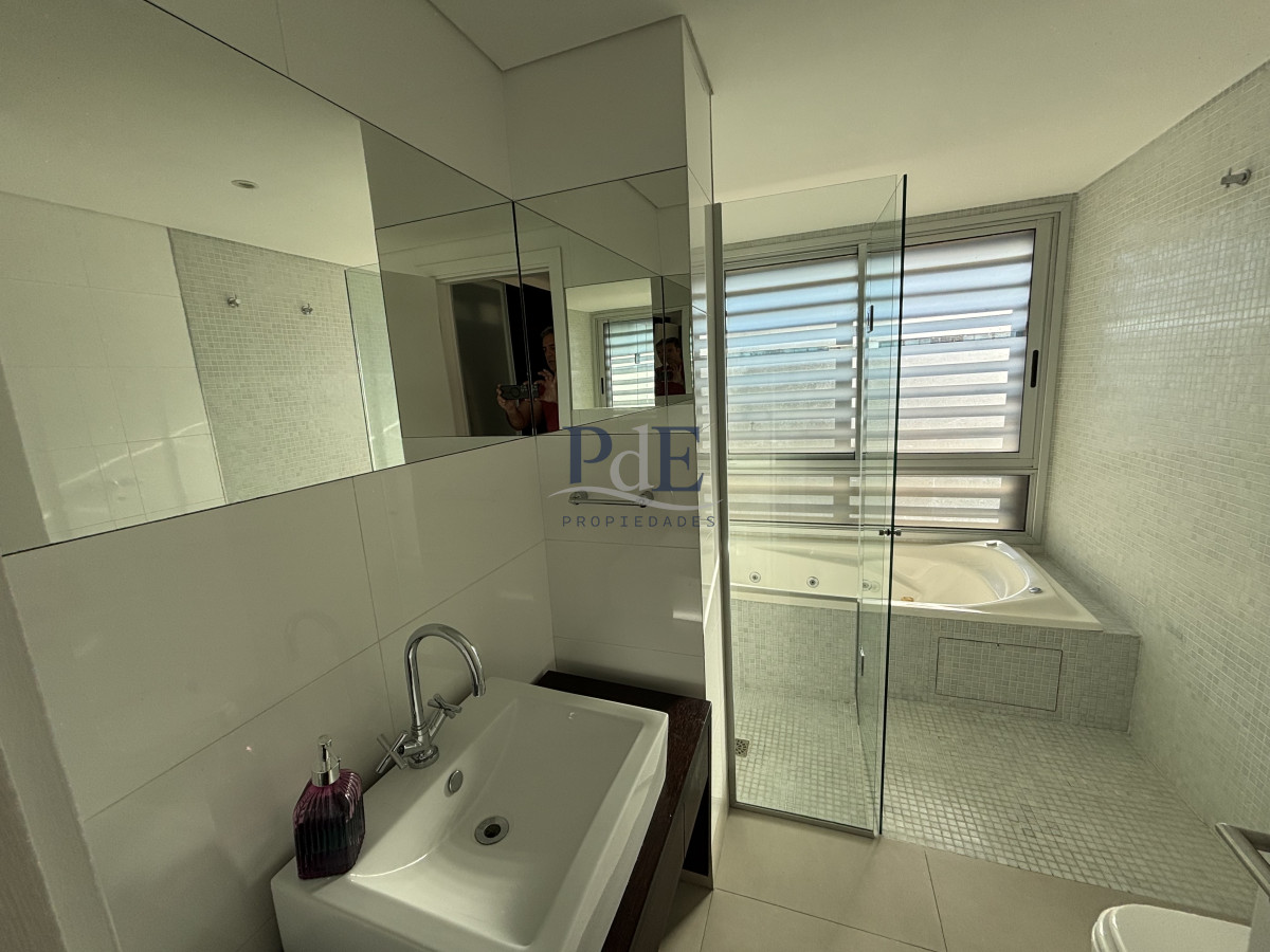 Importante apartamento frente al mar, primera línea. Playa Brava - Imagen 20