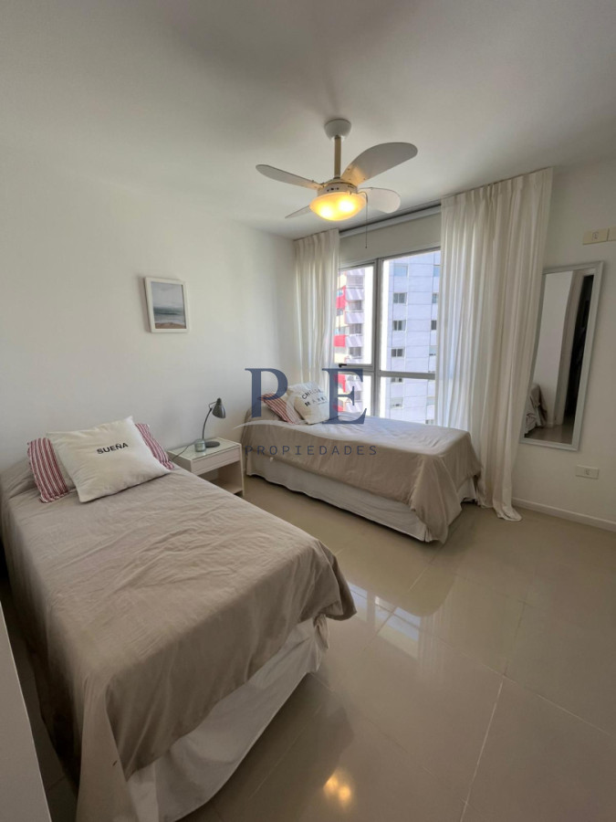 Apartamento a dos cuadras de Playa Brava - Imagen 6